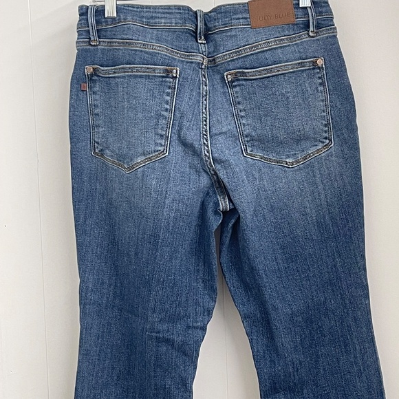 Judy Blue Boyfriend Fit Jeans Women’s Size 11/30 Medium Wash Stretch Denim - Picture 4 of 7